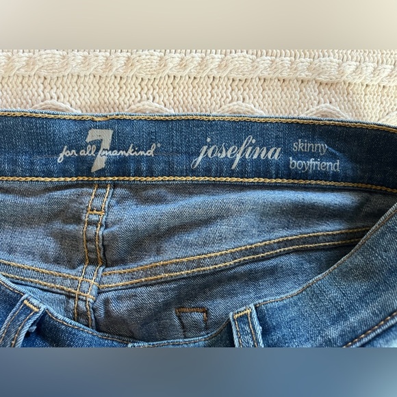 7 For All Mankind Medium Wash Distressed Josefina Style Skinny Women’s size 25 - Picture 14 of 16